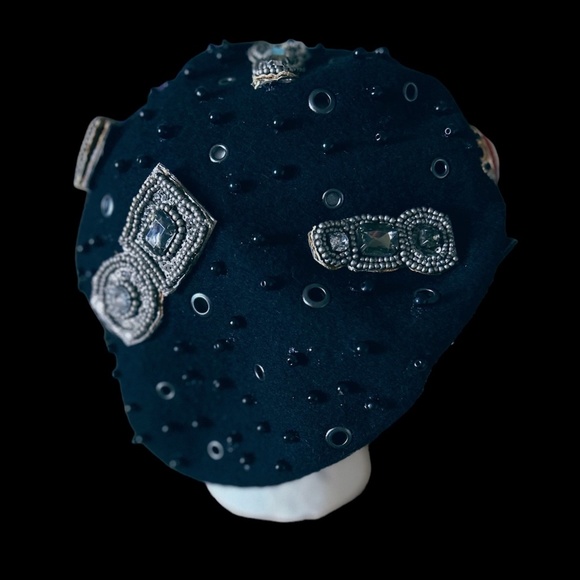 Custom Multi Wearable Beret main image 4